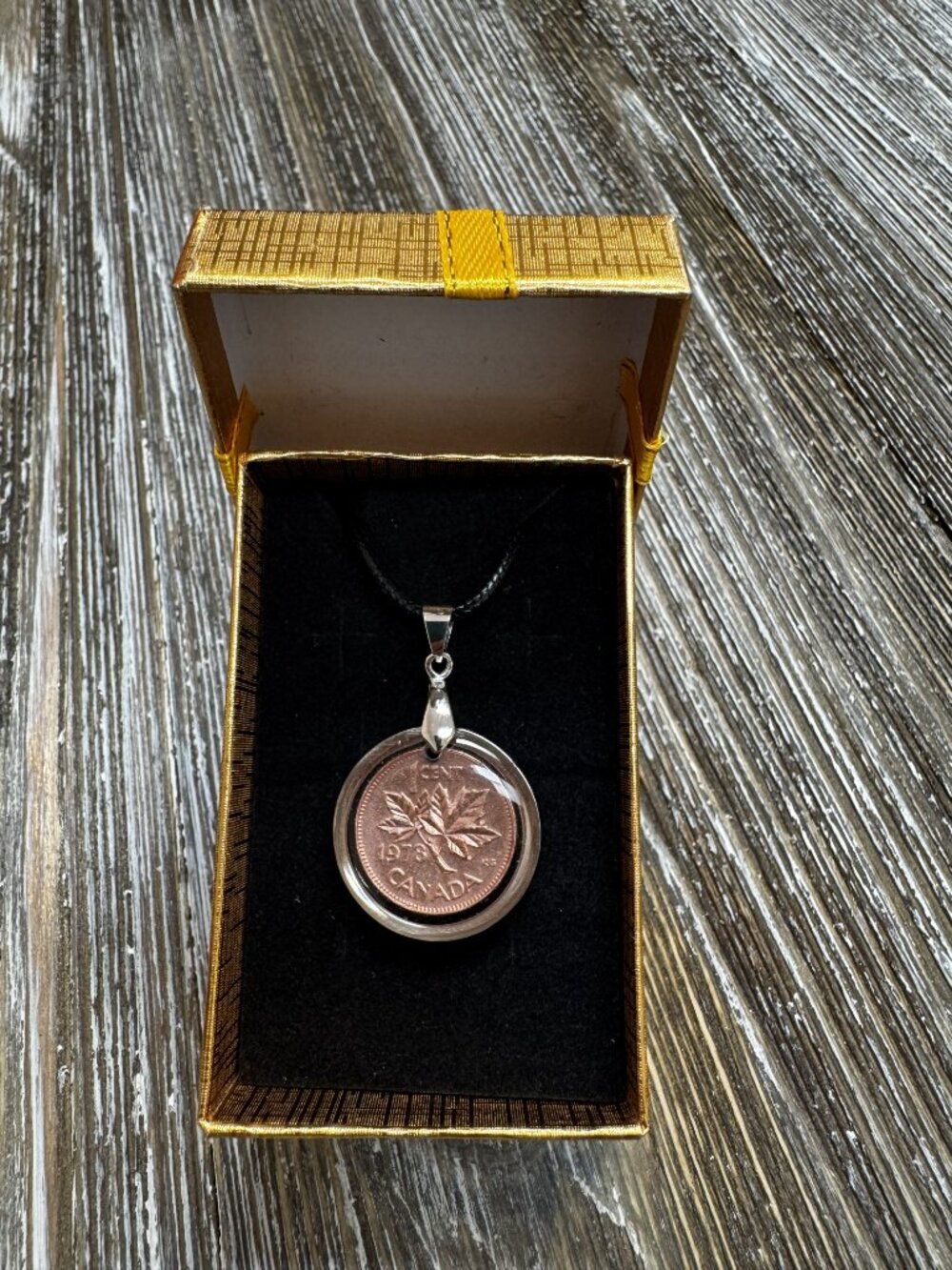 1978 Canadian 1 Cent Coin Necklace | Handcrafted Resin Pendant | Canadian Penny - Picture 3 of 12